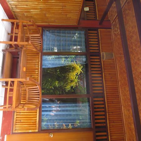 Paradise Palm Beach Bungalows&Dive Center Tulamben Exterior foto