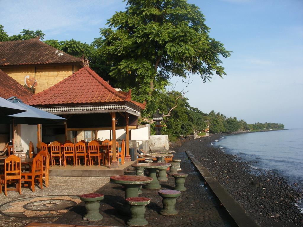 Paradise Palm Beach Bungalows&Dive Center Tulamben Exterior foto
