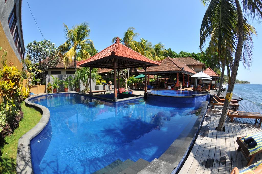 Paradise Palm Beach Bungalows&Dive Center Tulamben Exterior foto